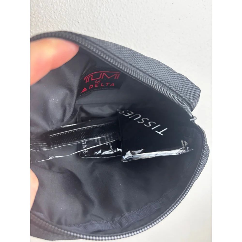 TUMI Black Cosmetic Bag One Size with Red Logo travel designer vacation makeup - Picture 7 of 7